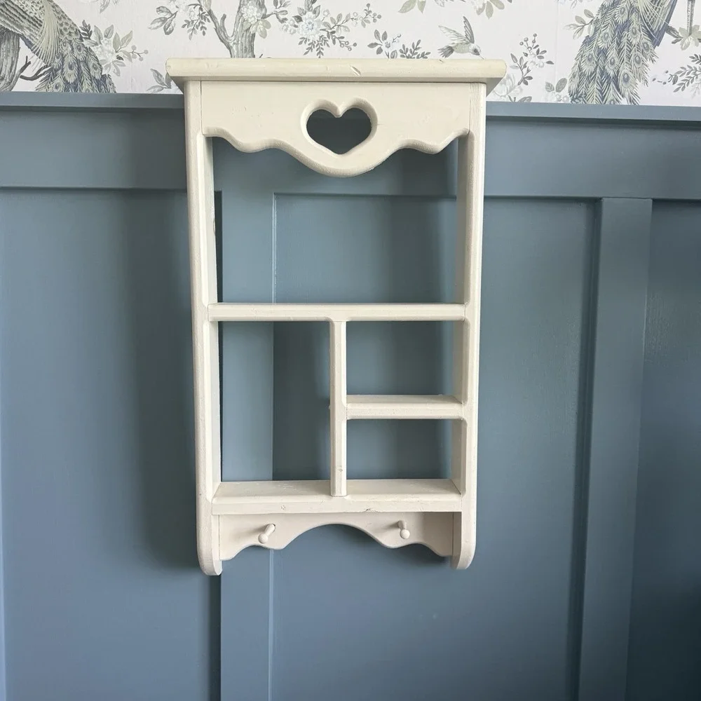 Vintage Country Trinket Wall Shelf Heart Cutout Peg Rack Cottage Farmhouse Wood